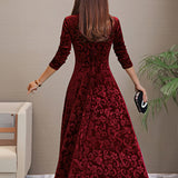 Denise | Elegante vestido de festa em veludo com decote em V