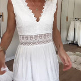 Charlotte - Vestido de renda artesanal com decote em V