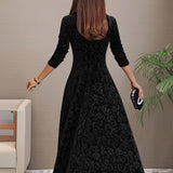 Denise | Elegante vestido de festa em veludo com decote em V