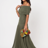 Carla | Vestido elegante sem autorizações