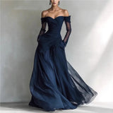 Eleonora • Vestido longo com ombros descobertos e inserções em rede para Mulher