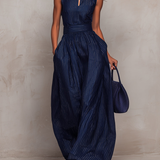 Olga - Conjunto Largo com Decote em Forma de Olho de Fechadura em Azul Escuro Listrado para Mulher