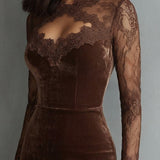 SOFIE | Robe Mini Velours Castanho com Renda Elegante